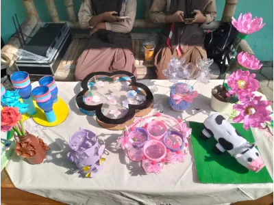 Kerajinan Barang Bekas 8D