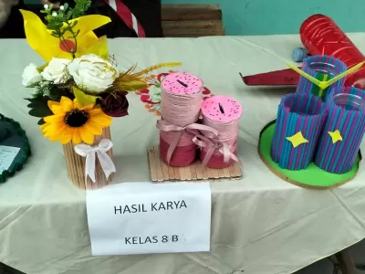 Kerajinan Barang Bekas 8B